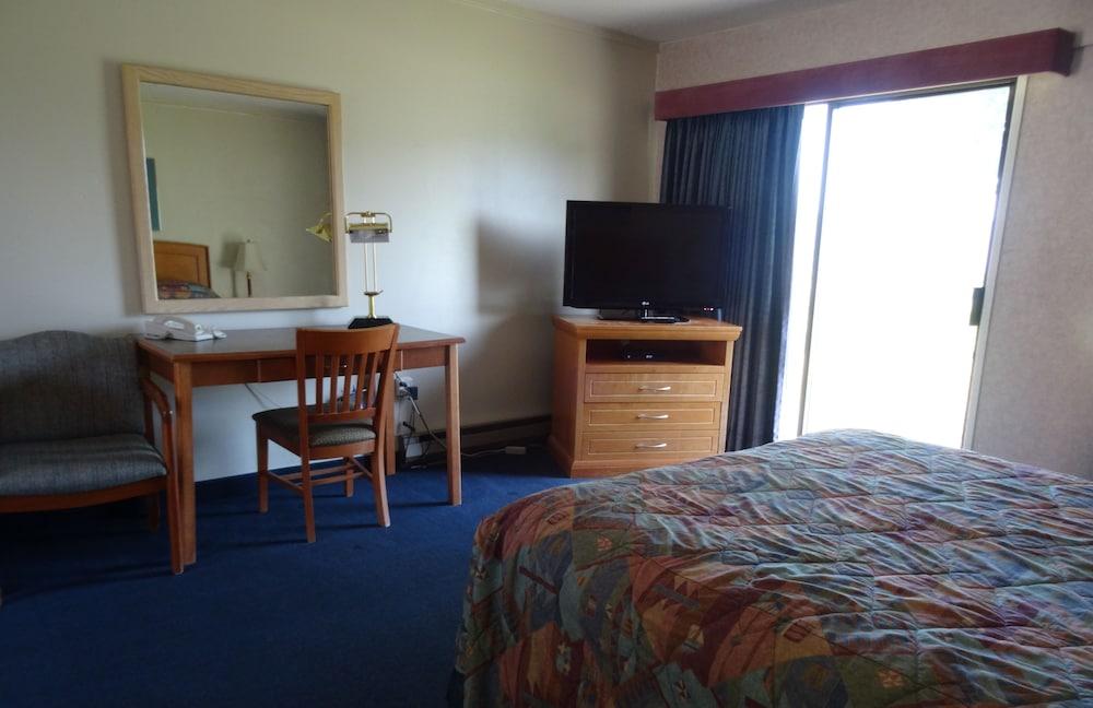 Hospitality Inn Камлупс Екстериор снимка