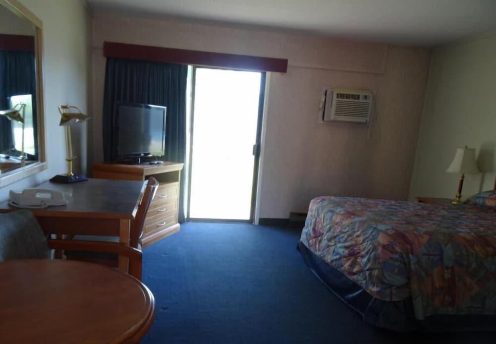 Hospitality Inn Камлупс Екстериор снимка