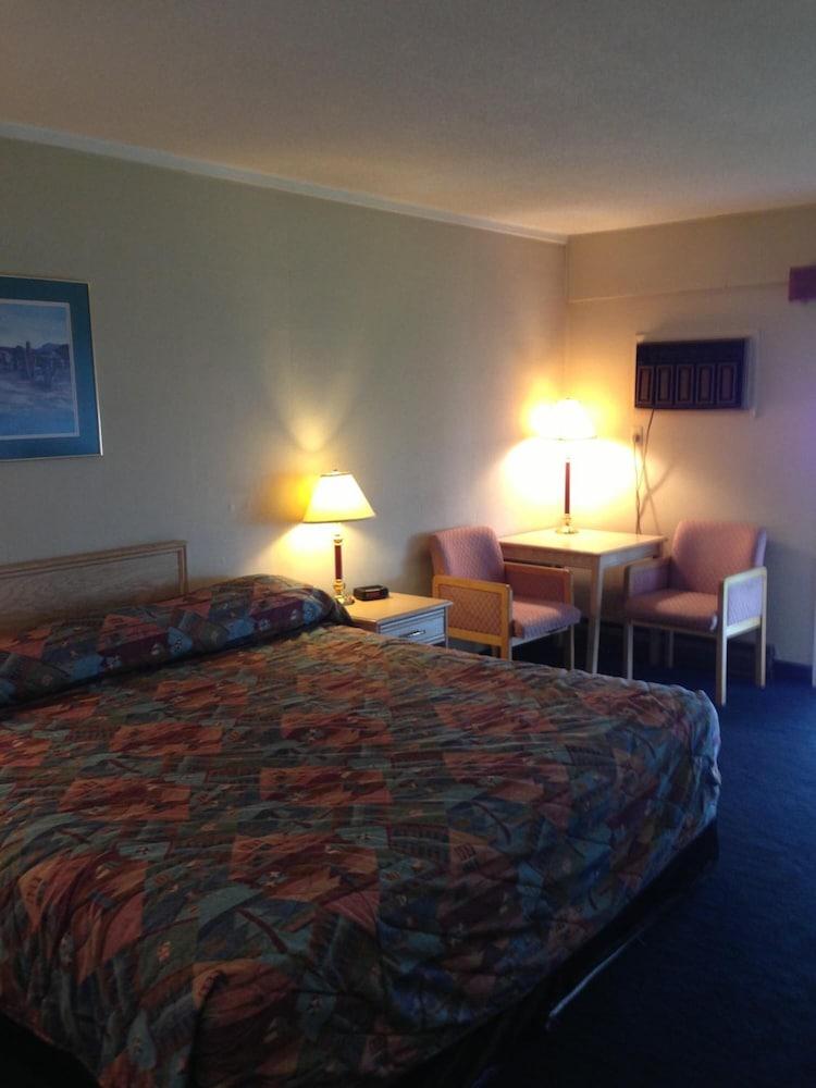 Hospitality Inn Камлупс Екстериор снимка