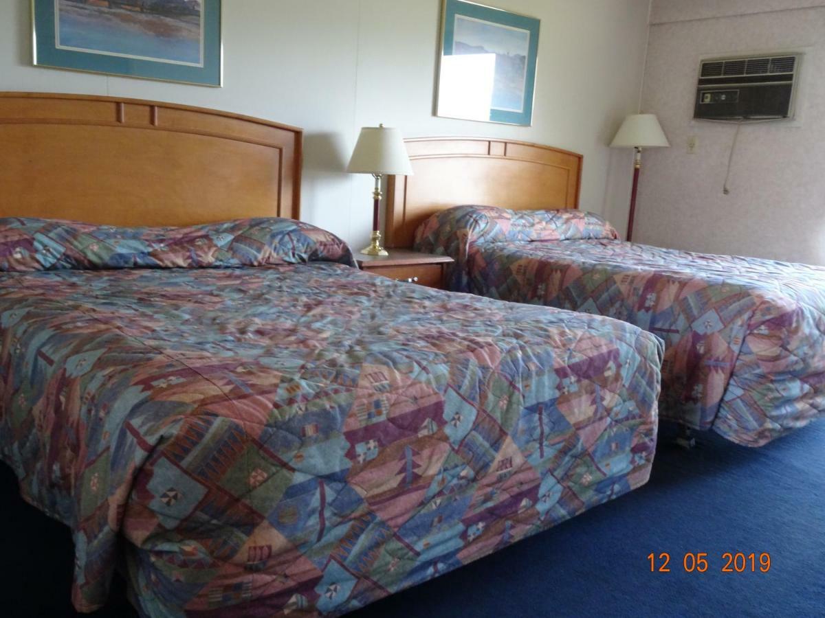 Hospitality Inn Камлупс Екстериор снимка